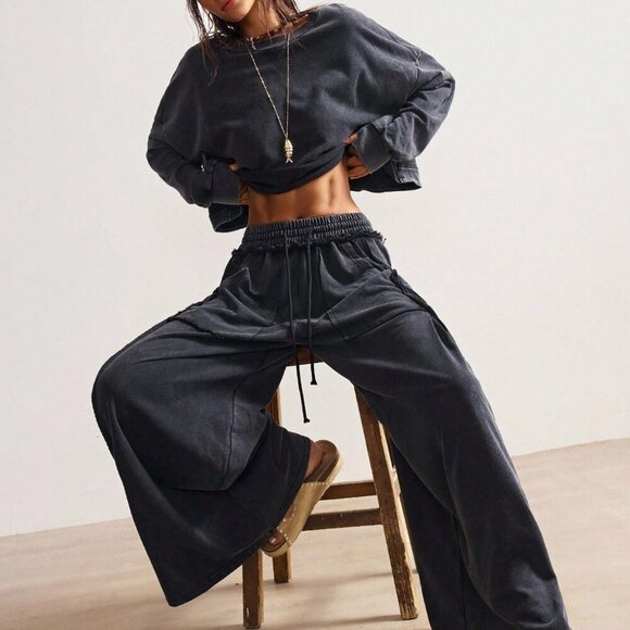 Black Casual Women's Washed Knit Long Sleeve Loose Backless Sweatshirt & pants - Picture 3 of 8